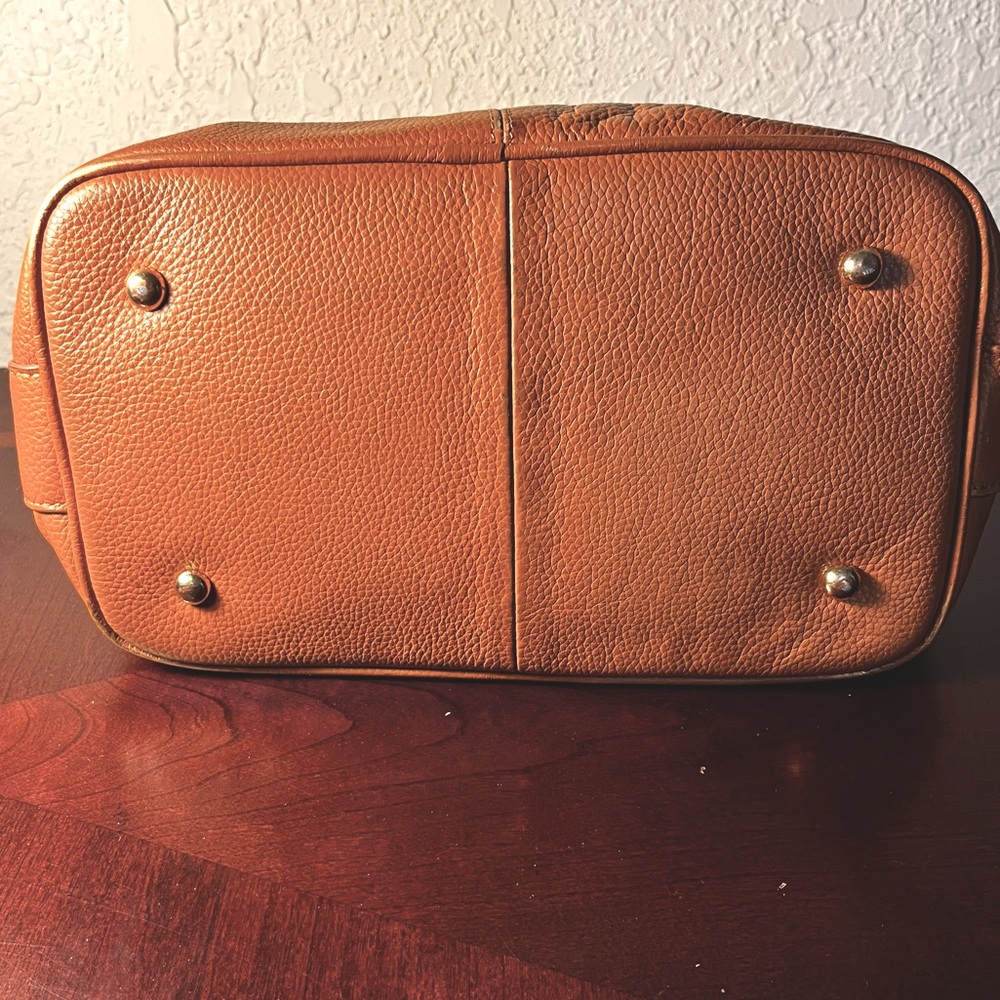 Ora Delphine Tan Leather Shoulder Bag - Picture 4 of 8